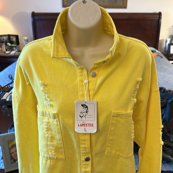 NWT Yellow DistressedJean Jacket with High/Low Length - Picture 2 of 11
